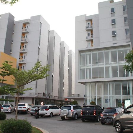 Nature Inn Aeropolis Ar3 Tangerang Eksteriør bilde