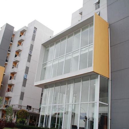 Nature Inn Aeropolis Ar3 Tangerang Eksteriør bilde