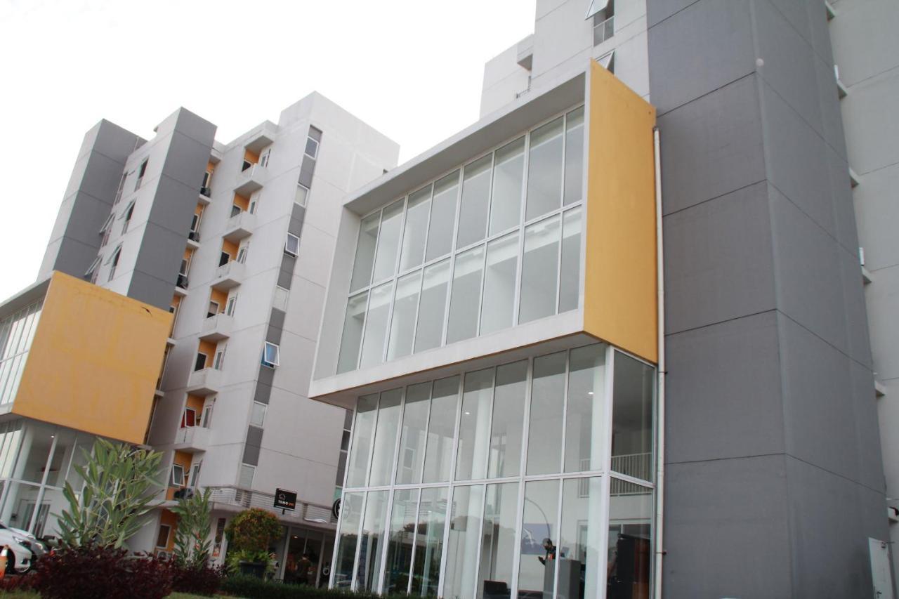Nature Inn Aeropolis Ar3 Tangerang Eksteriør bilde